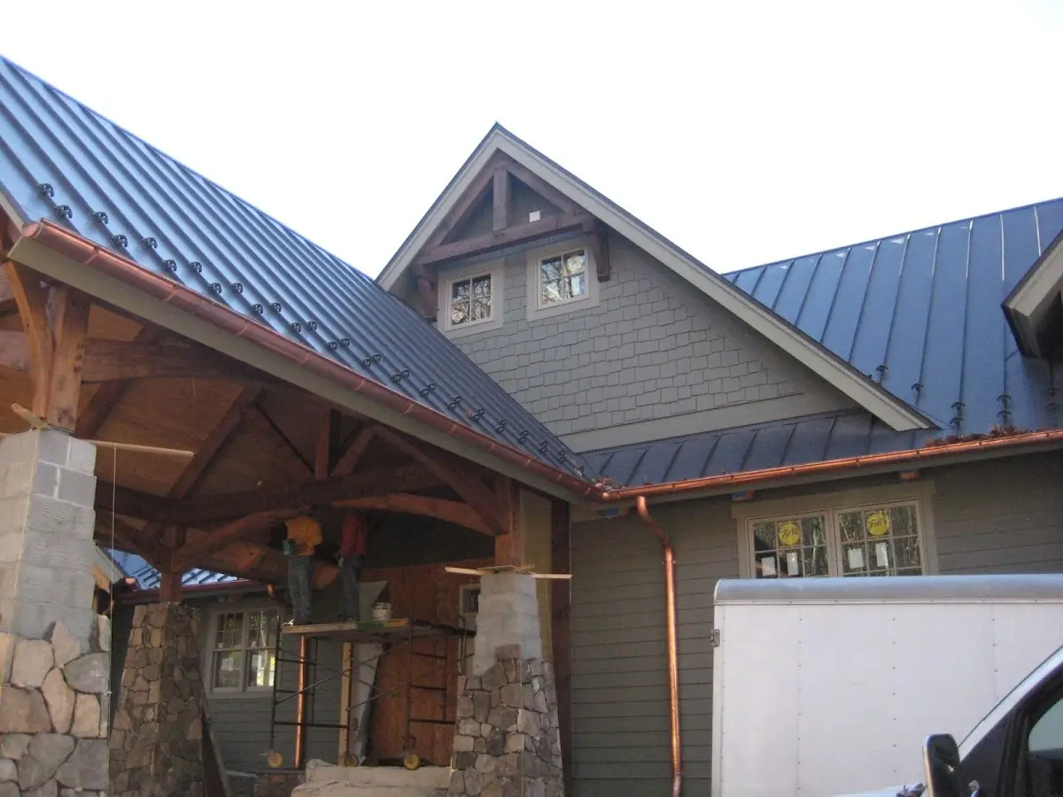 Craftsman Roofing team delivering quality roofing work in East Plumville
